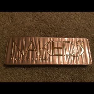 Urban decay Naked 3